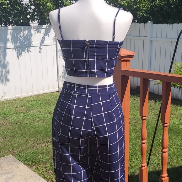 Fashion Nova 2 Piece Pant Set - Picture 6 of 9
